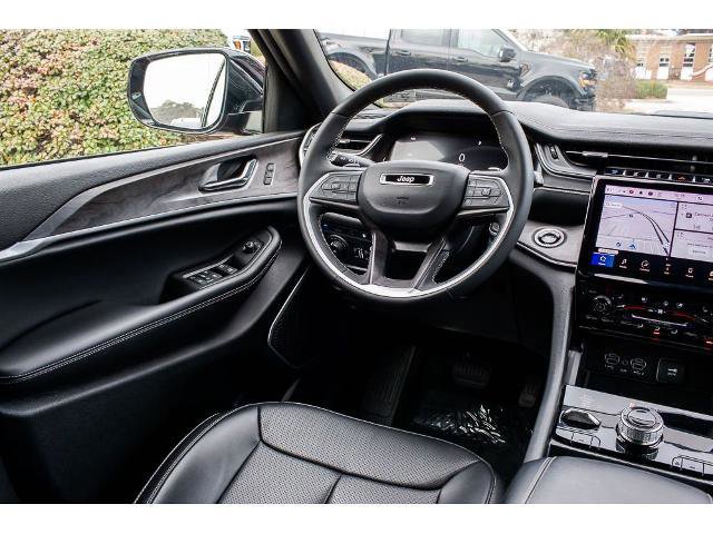 Used 2024 Jeep Grand Cherokee Limited 4xe w/ Luxury Tech Group II AWD/4WD image 13