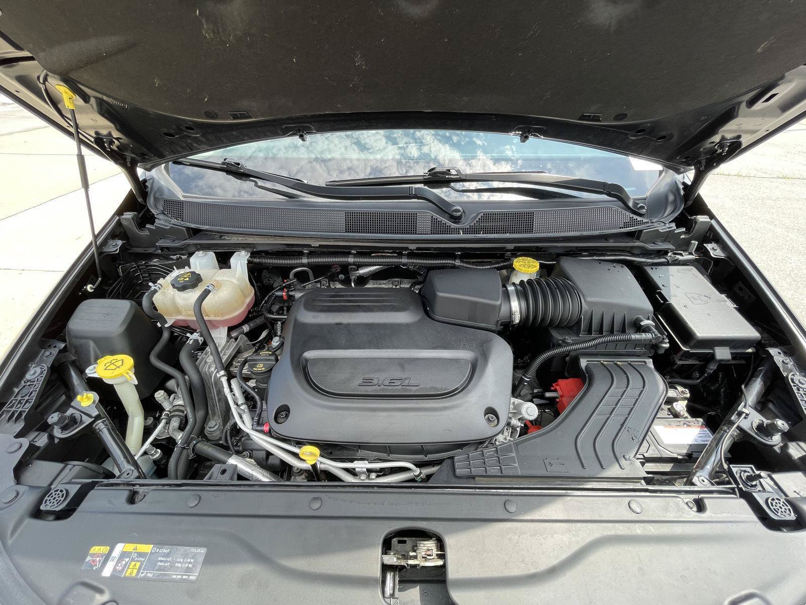 Used 2022 Chrysler Voyager LX FWD image 33