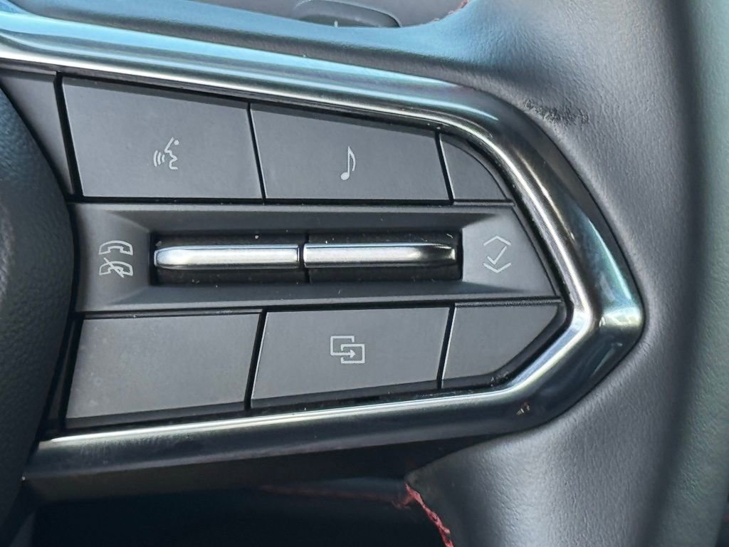 Used 2025 Chevrolet Suburban RST image 24