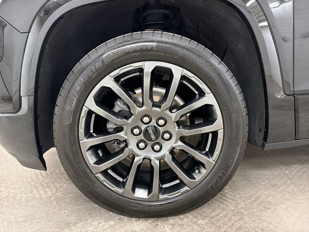 Used 2023 GMC Acadia Denali w/ Black Diamond Edition FWD image 14