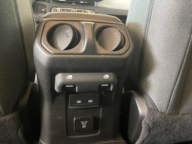 Used 2025 Jeep Wrangler Unlimited Sahara AWD/4WD image 25