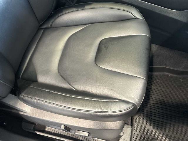 Certified 2022 Ford Edge Titanium w/ Class II Trailer Tow Package image 27