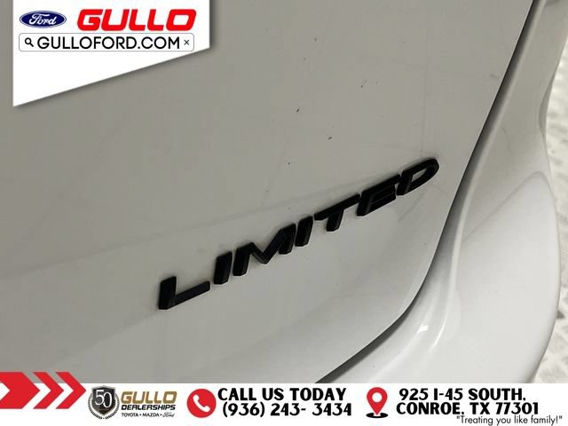 Used 2024 Chrysler Pacifica Limited w/ S Appearance Package FWD image 32
