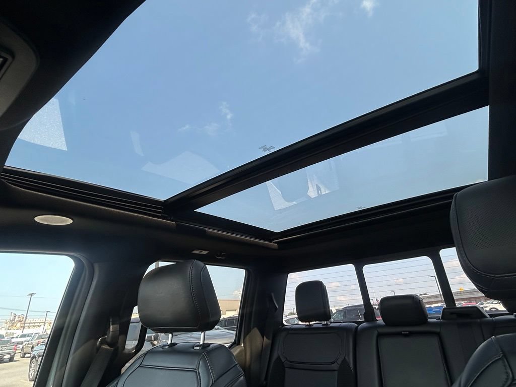 Certified 2023 Ford F150 Raptor w/ Raptor 37 Performance Package AWD/4WD image 25