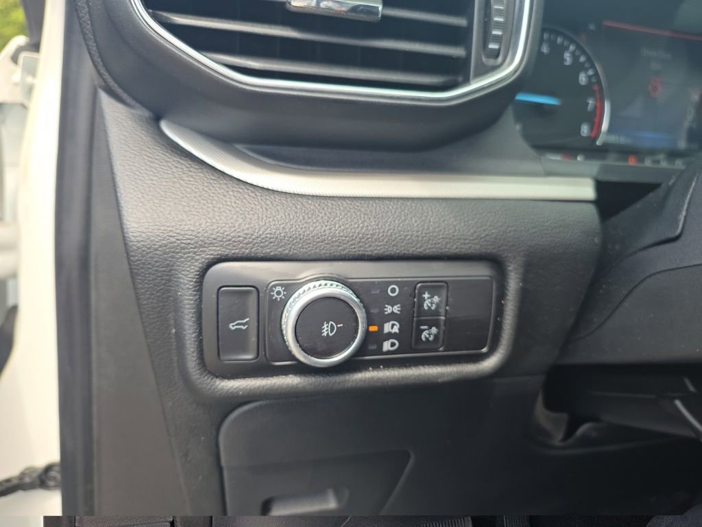 Certified 2023 Ford Explorer XLT w/ Equipment Group 202A image 16