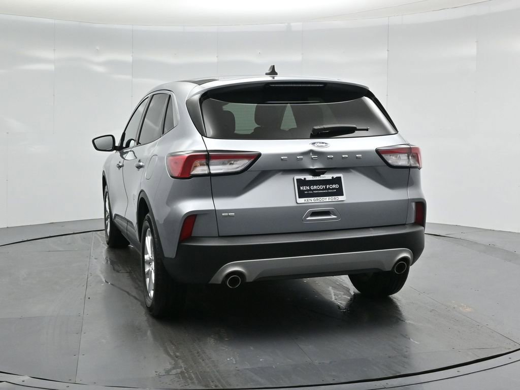 Certified 2022 Ford Escape SE image 25