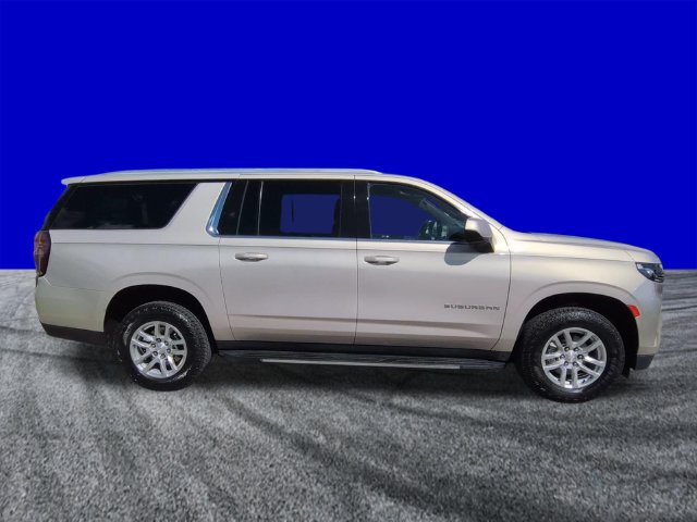Used 2023 Chevrolet Suburban LT AWD/4WD image 3