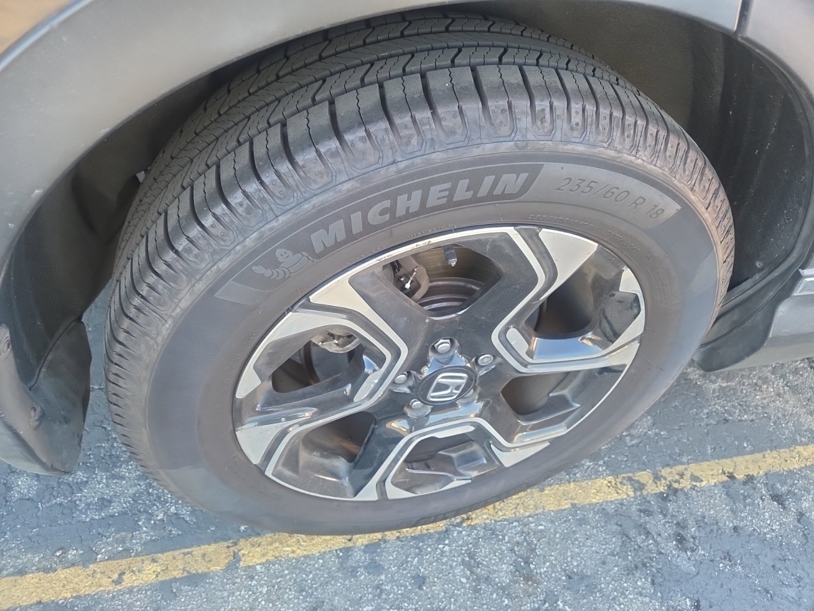 Used 2018 Honda CR-V Touring image 4