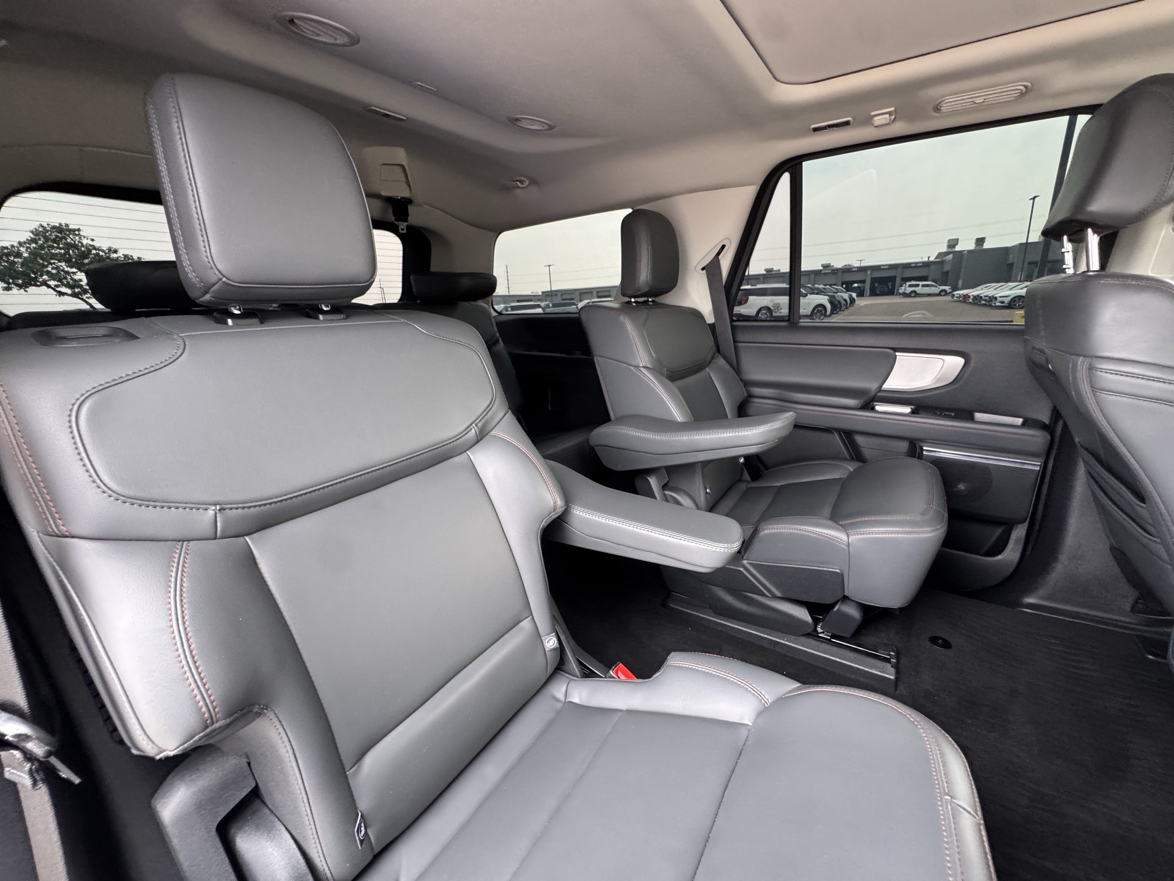 Certified 2025 Ford Expedition Active RWD image 31