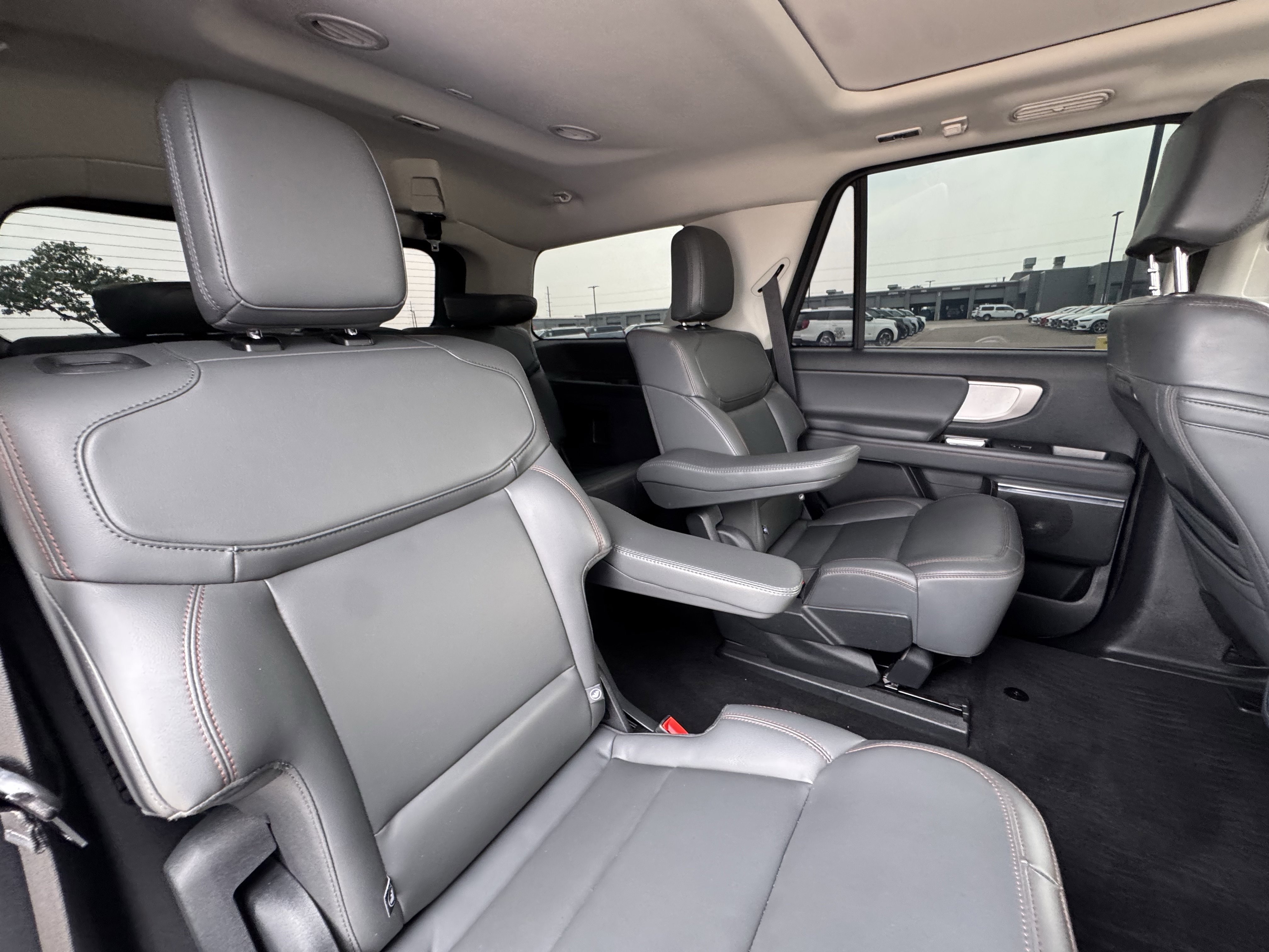 Certified 2025 Ford Expedition Active RWD image 31