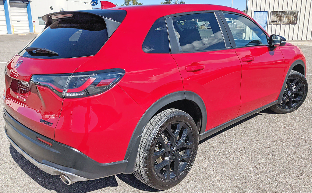 Used 2023 Honda HR-V Sport image 3