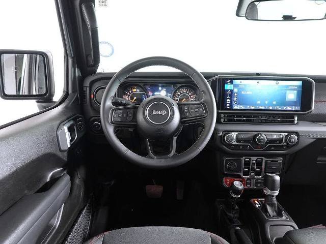 Used 2025 Jeep Wrangler Unlimited Rubicon AWD/4WD image 19