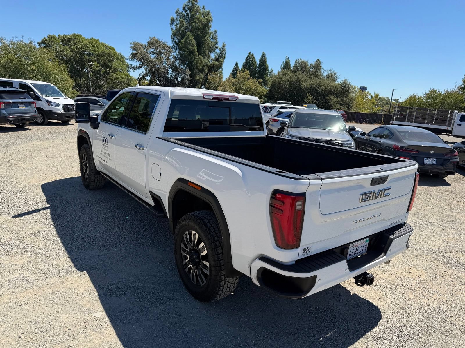 Used 2024 GMC Sierra 3500 Denali Ultimate AWD/4WD image 3