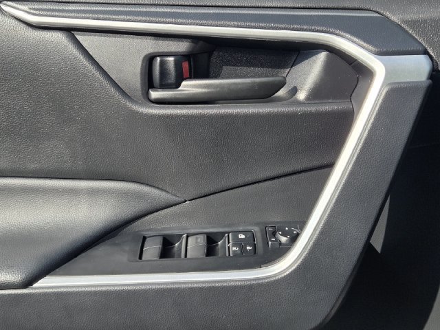 Used 2024 Toyota RAV4 LE FWD image 23