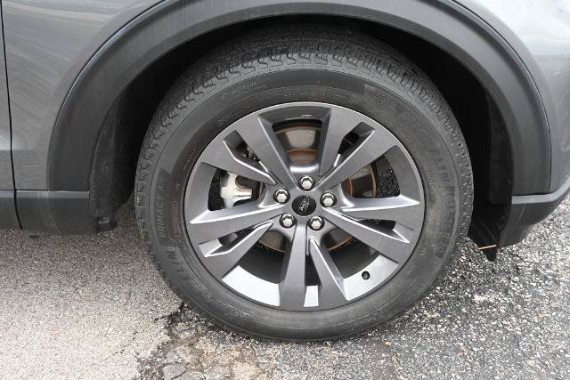Certified 2023 Ford Explorer XLT w/ Equipment Group 202A AWD/4WD image 19
