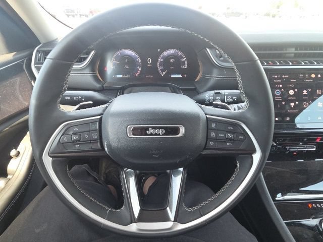 Used 2023 Jeep Grand Cherokee L Laredo w/ Luxury Tech Group I AWD/4WD image 36