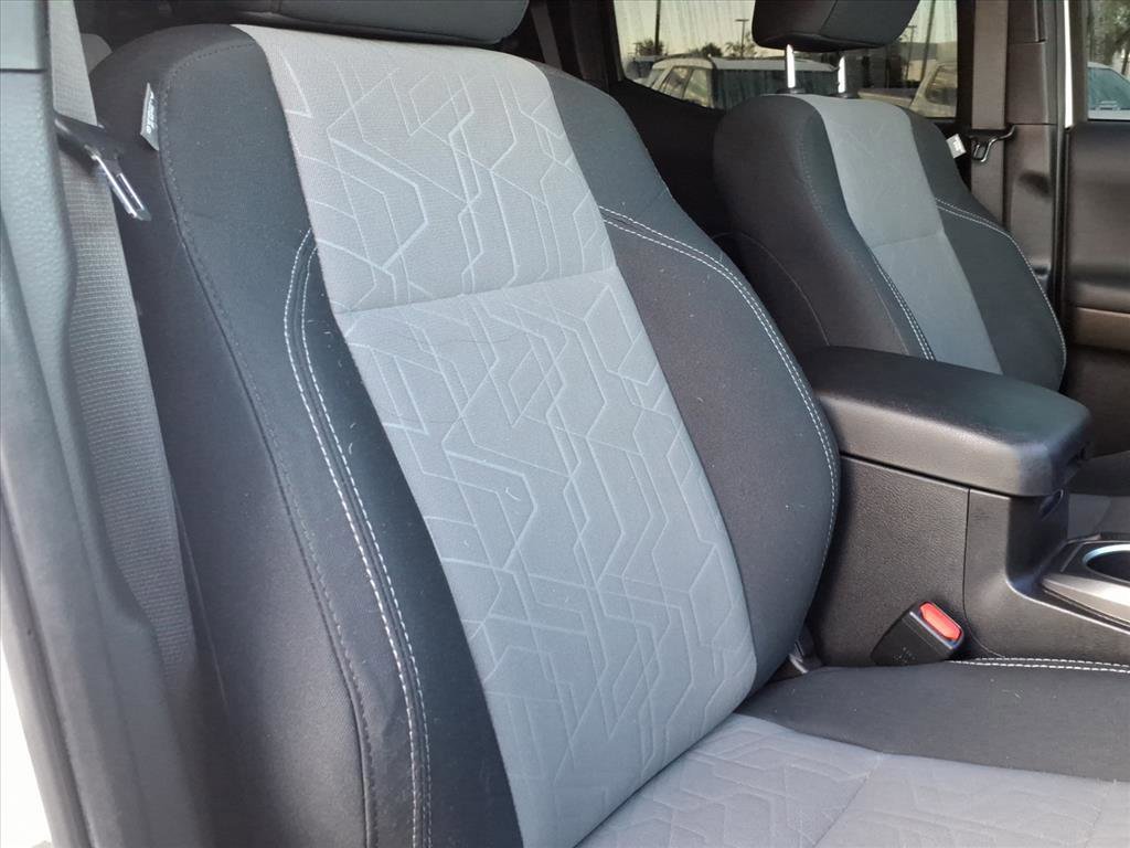 Used 2022 Toyota Tacoma TRD Off-Road image 12