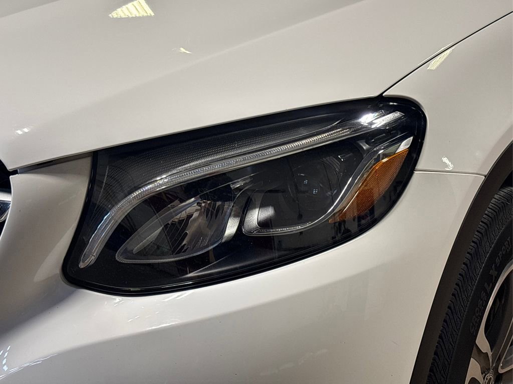 Used 2019 Mercedes-Benz GLC 300 4MATIC image 20