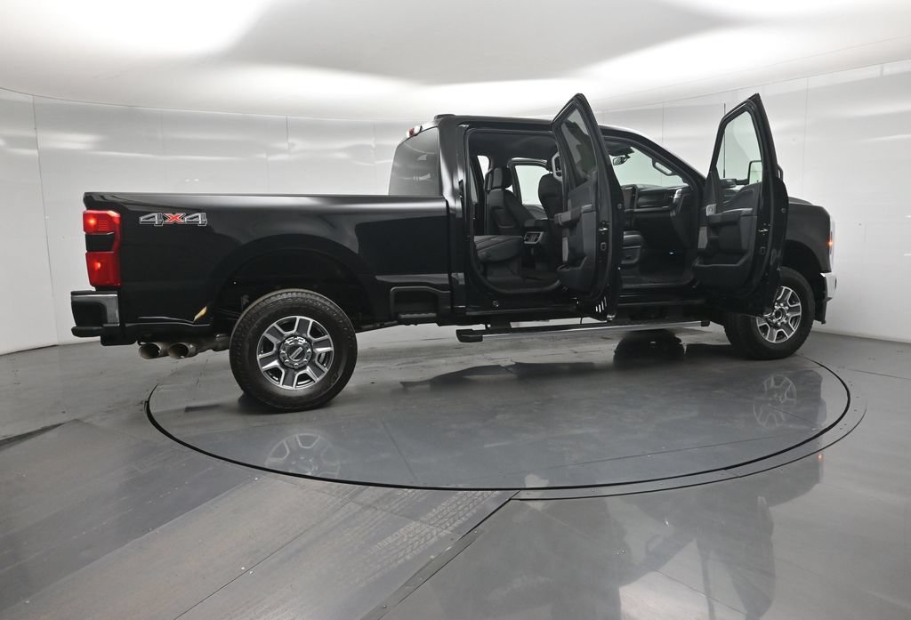 Certified 2025 Ford F250 Lariat AWD/4WD image 4