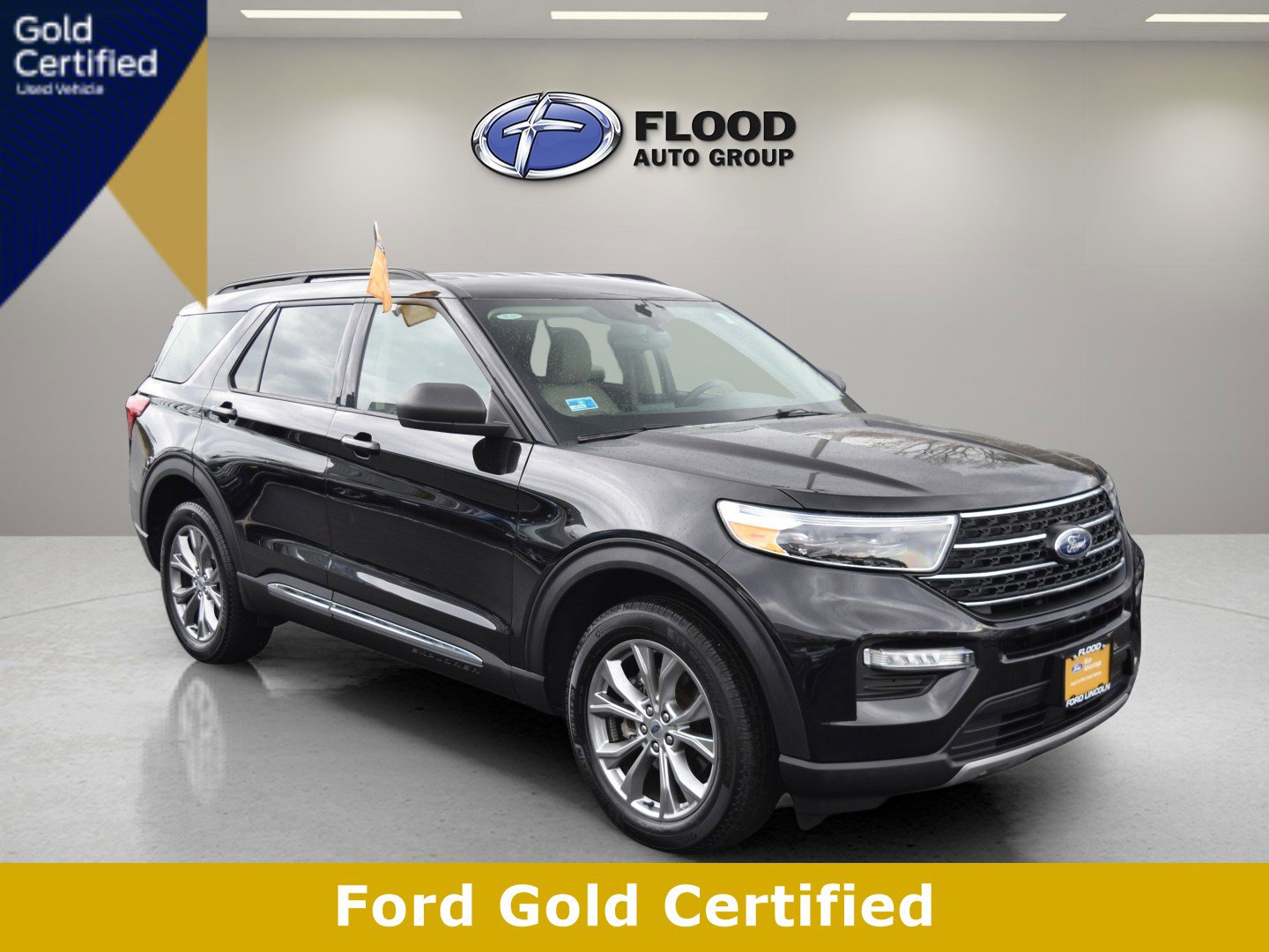 Certified 2023 Ford Explorer XLT w/ Equipment Group 202A image 1