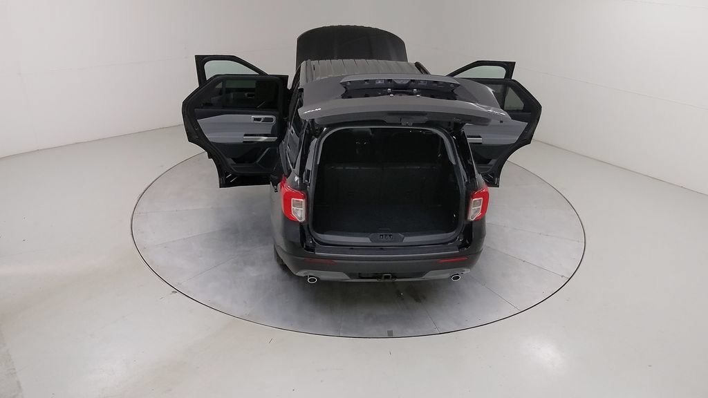 Certified 2024 Ford Explorer XLT w/ Equipment Group 202A AWD/4WD image 52