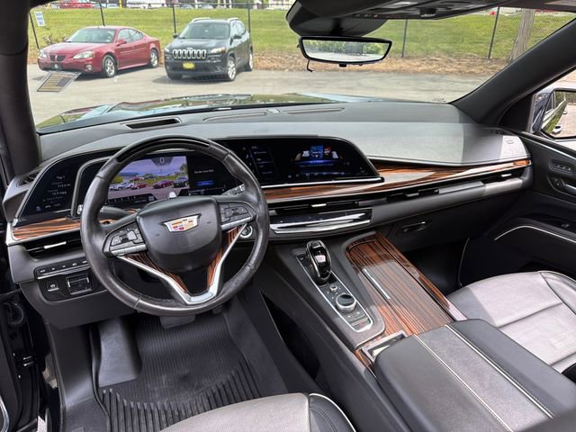 Used 2024 Cadillac Escalade ESV Premium Luxury w/ Performance Package AWD/4WD image 36