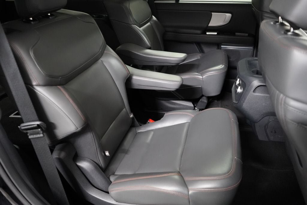 Certified 2025 Ford Expedition Active AWD/4WD image 31