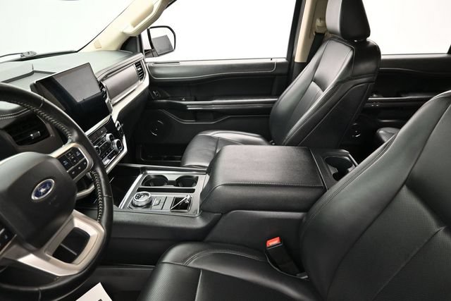 Certified 2024 Ford Expedition XLT RWD image 27