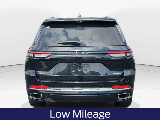 Used 2023 Jeep Grand Cherokee Overland w/ Luxury Tech Group IV AWD/4WD image 5