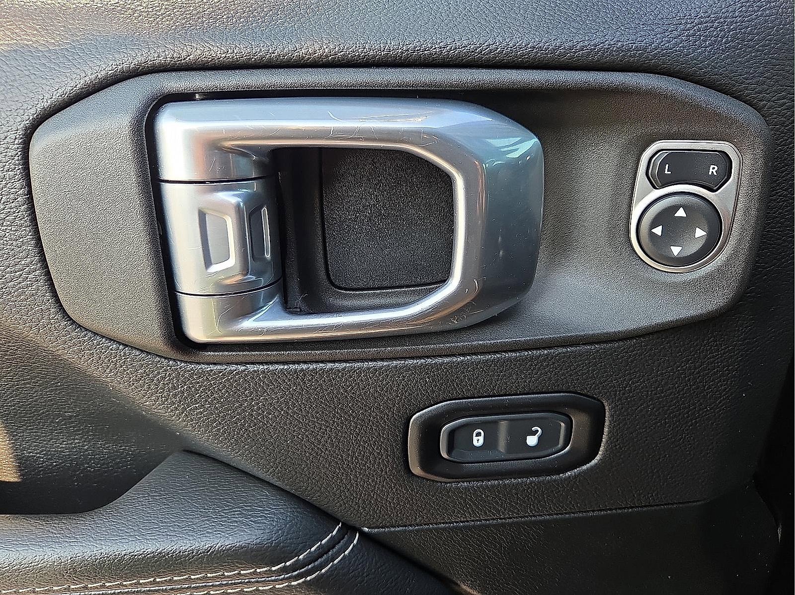 Used 2021 Jeep Wrangler Unlimited Rubicon 4xe w/ Steel Bumper Group image 13