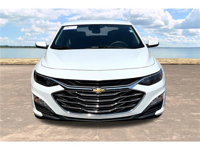 Used 2023 Chevrolet Malibu LT FWD image 2