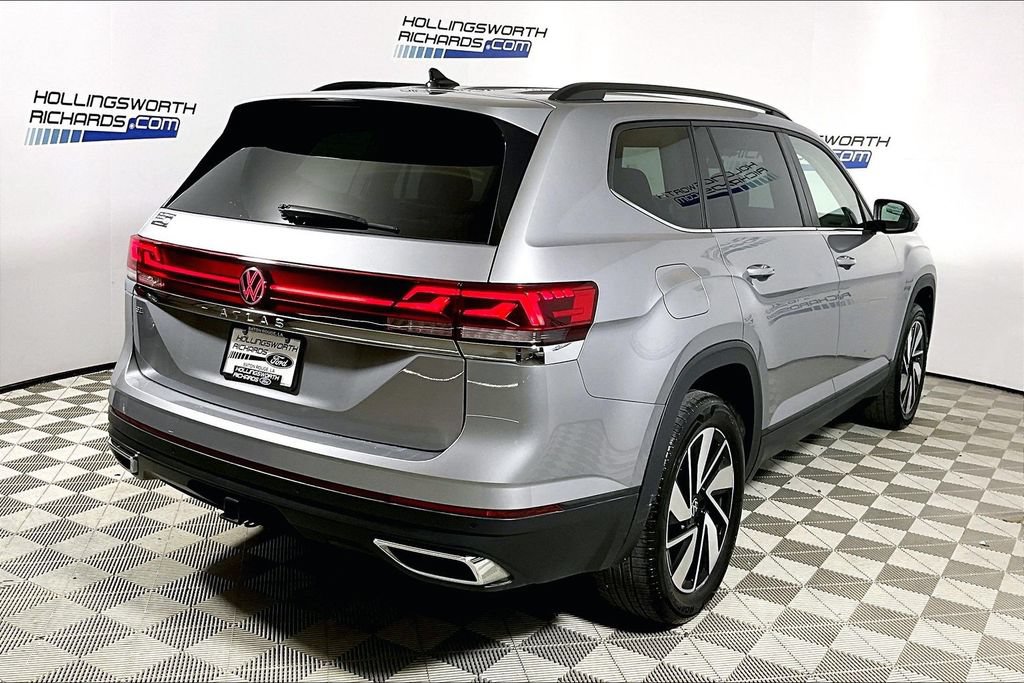 Used 2025 Volkswagen Atlas SE FWD image 9
