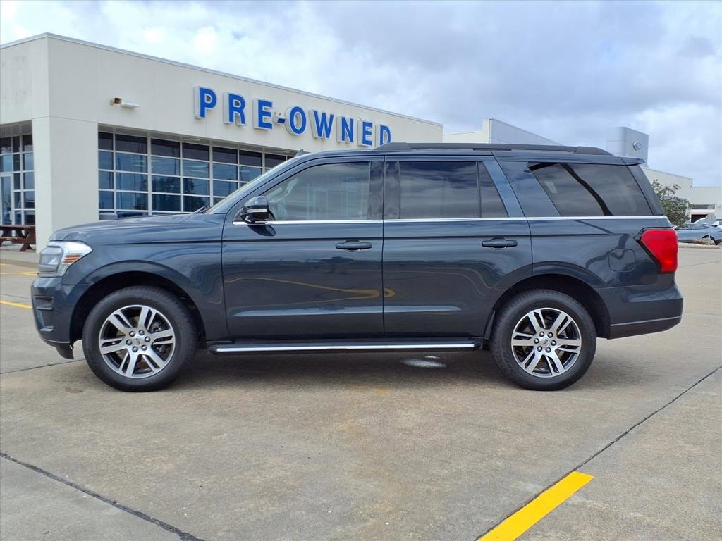 Certified 2022 Ford Expedition XLT image 3