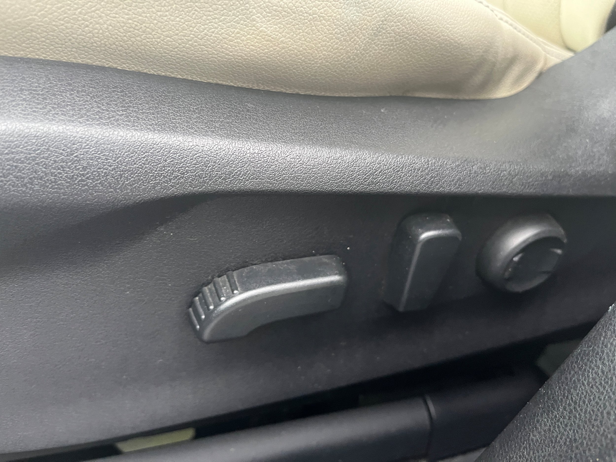 Used 2020 Subaru Ascent Limited AWD/4WD image 9