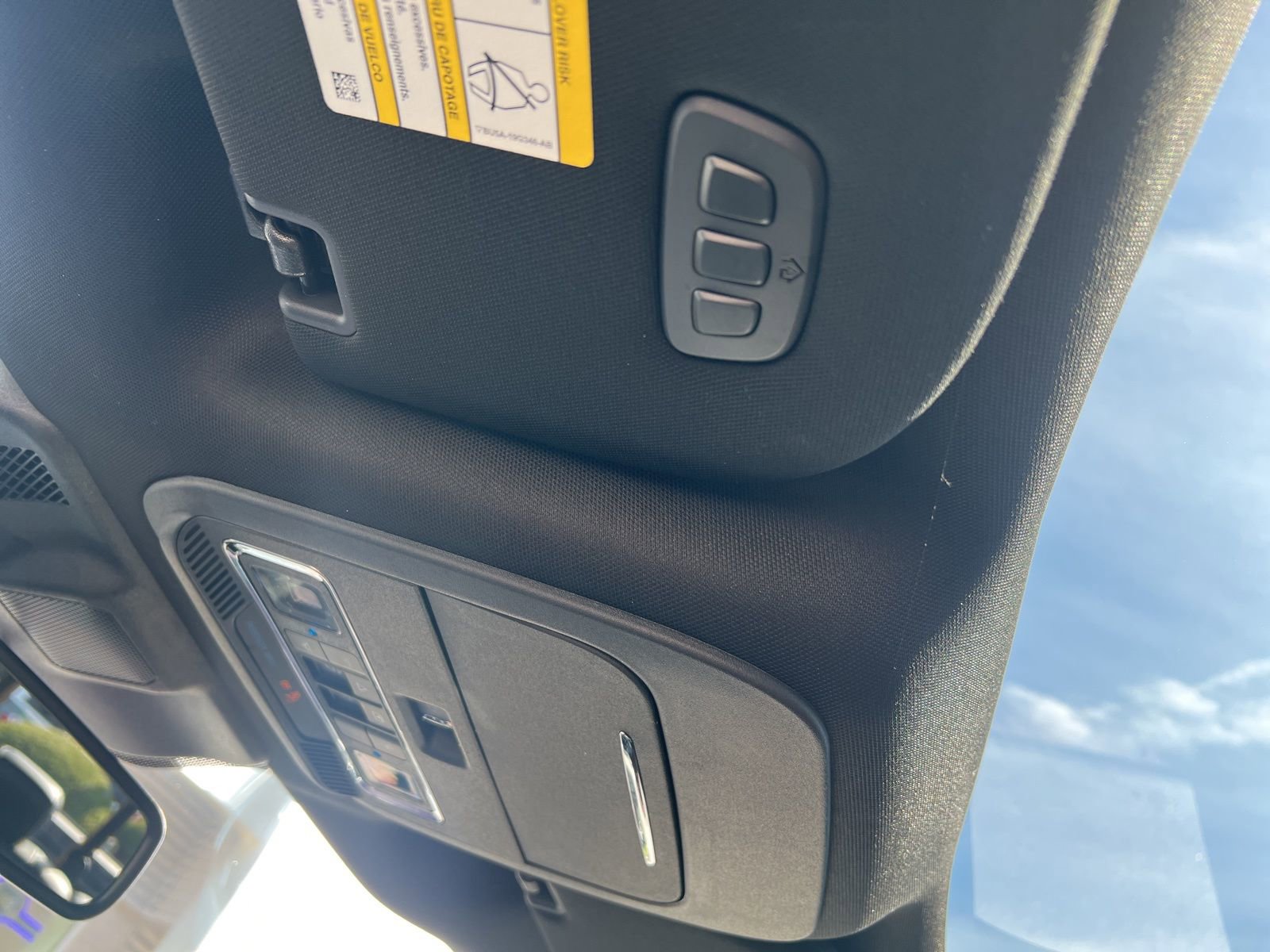 Certified 2022 Ford F150 Lariat w/ Equipment Group 502A High image 38