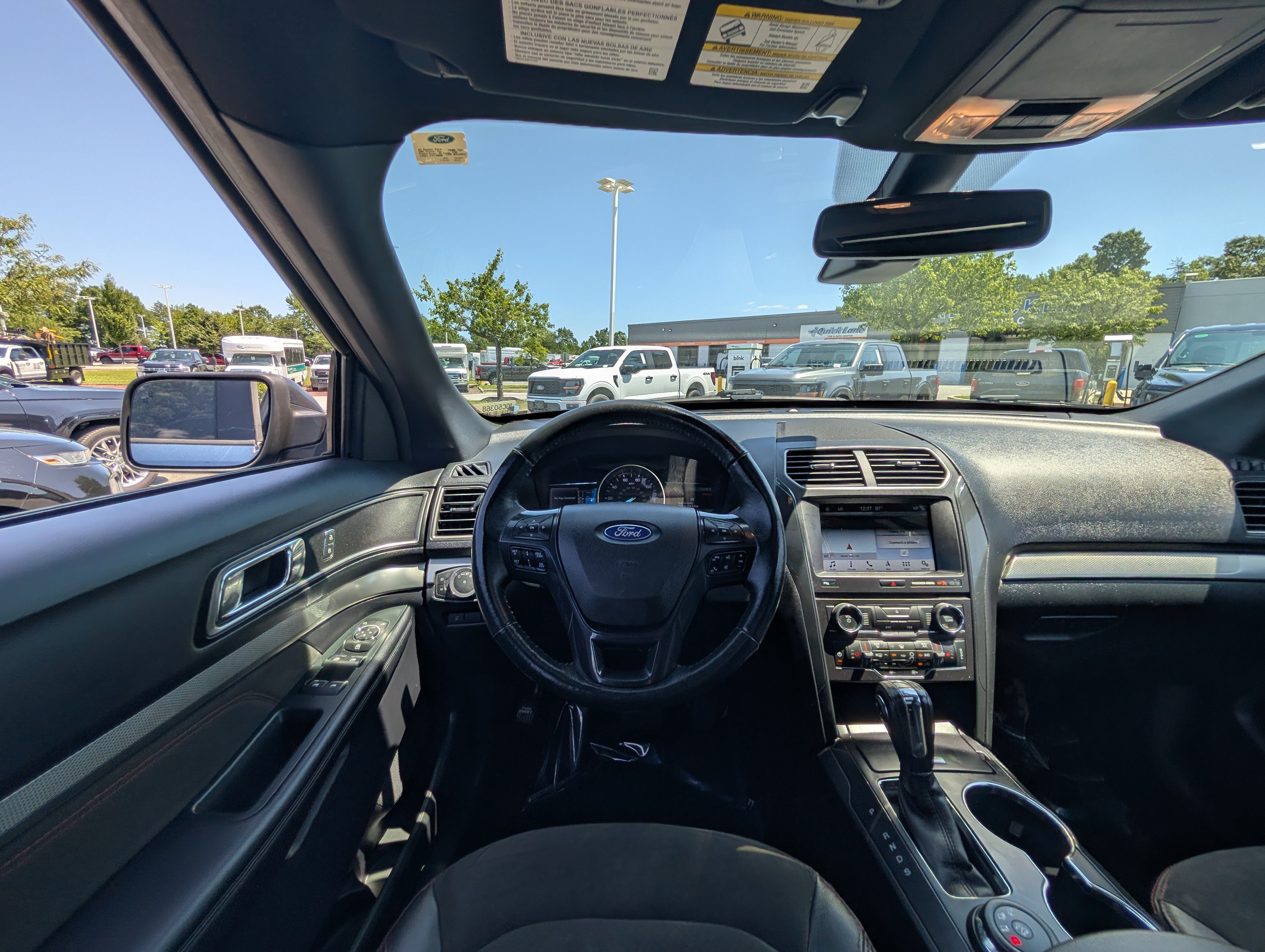 Certified 2018 Ford Explorer XLT w/ Equipment Group 202A AWD/4WD image 19