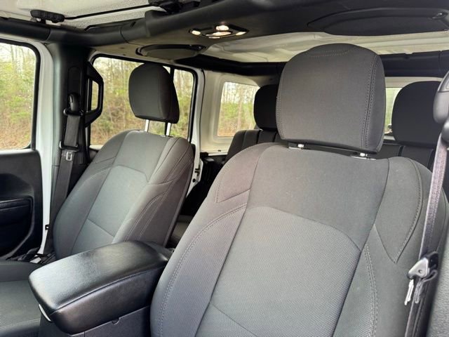 Used 2023 Jeep Wrangler Unlimited w/ Cold Weather Group AWD/4WD image 28