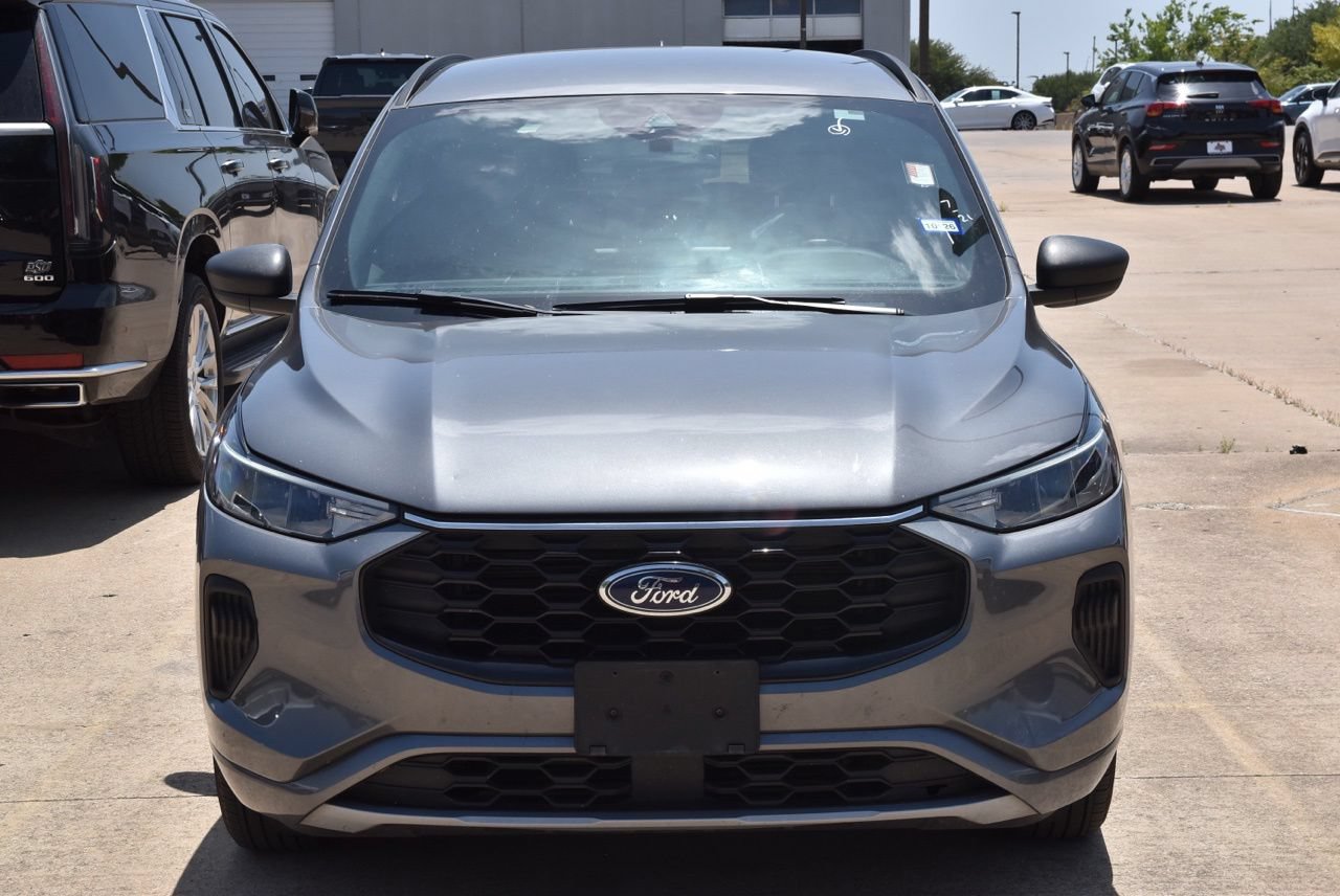 Certified 2024 Ford Escape ST-Line w/ Tech Pack #1 FWD image 3