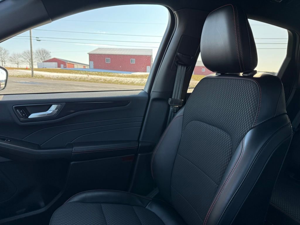 Certified 2023 Ford Escape ST-Line w/ Tech Pack #1 image 25