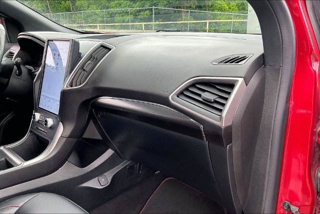 Certified 2022 Ford Edge ST-Line AWD/4WD image 16