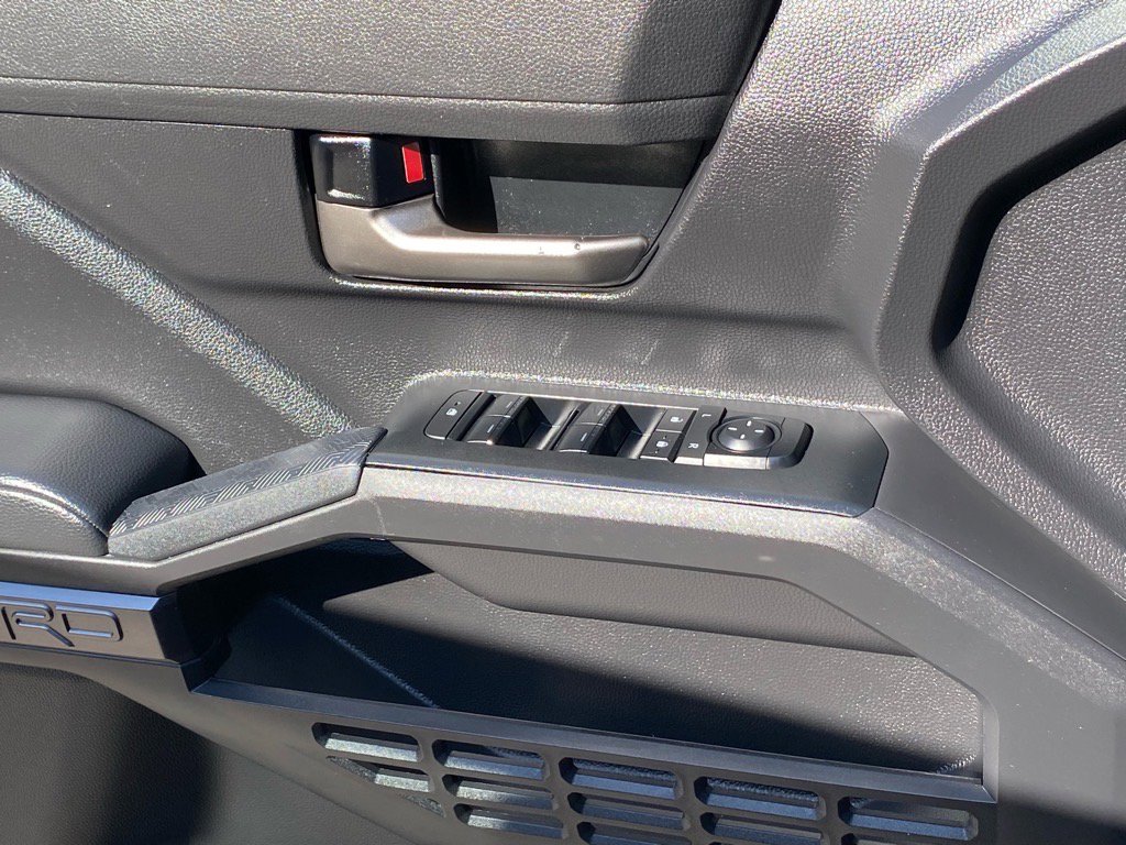 Used 2024 Toyota Tacoma TRD Off-Road image 22