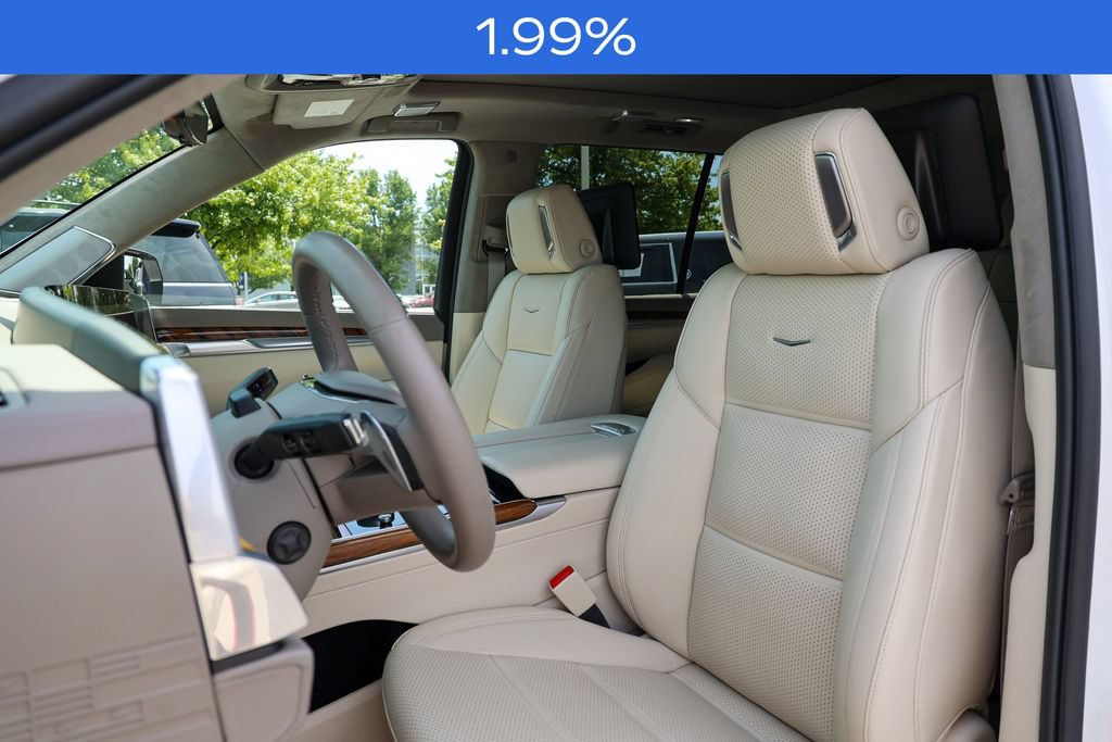 Used 2025 Cadillac Escalade Premium Luxury Platinum AWD/4WD image 34