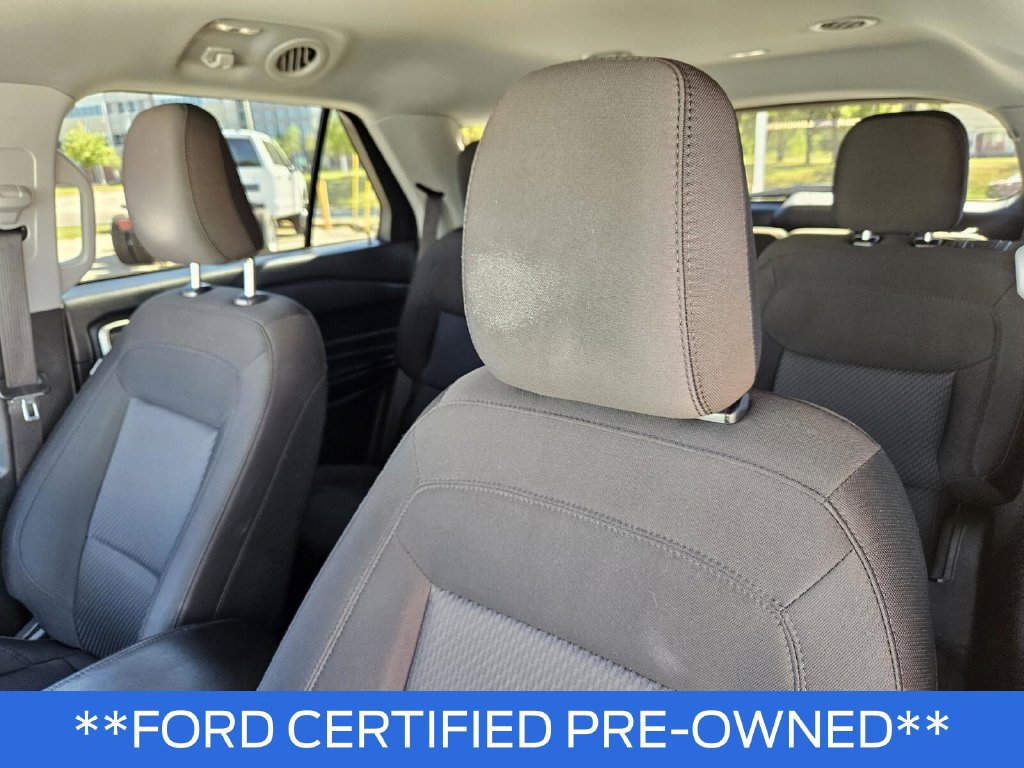 Certified 2022 Ford Explorer XLT RWD image 18