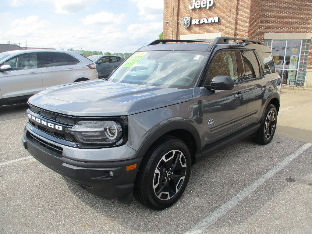 Certified 2024 Ford Bronco Sport Outer Banks w/ Tech Package AWD/4WD image 3