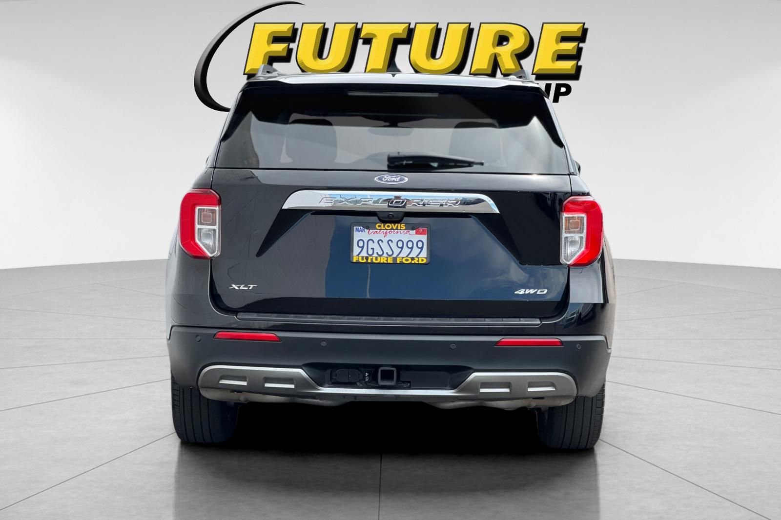 Certified 2022 Ford Explorer XLT w/ Equipment Group 202A AWD/4WD image 4
