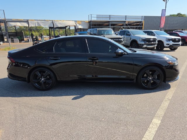 Used 2024 Honda Accord Sport image 2