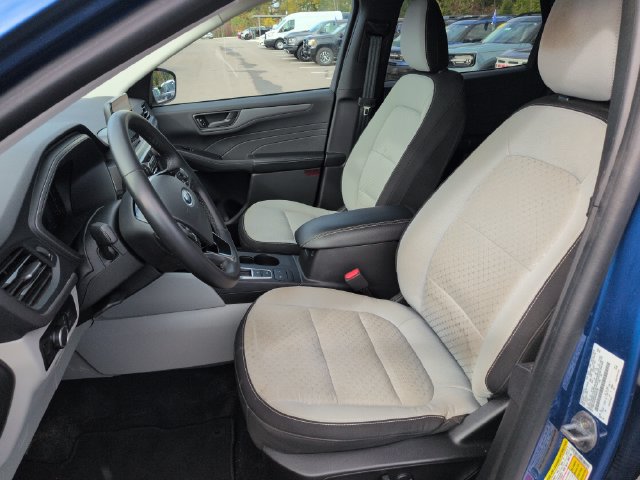 Certified 2023 Ford Escape Active AWD/4WD image 26