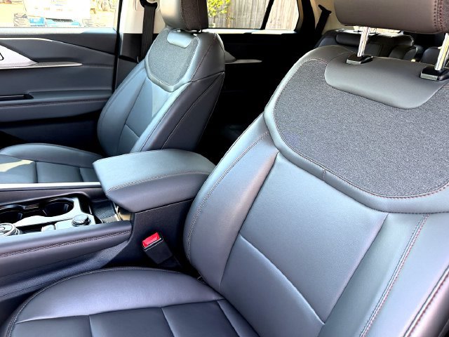 Certified 2026 Ford Explorer Active w/ Active Comfort Package RWD image 11