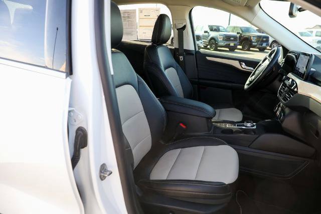Certified 2022 Ford Escape Titanium w/ Titanium Elite Package image 29