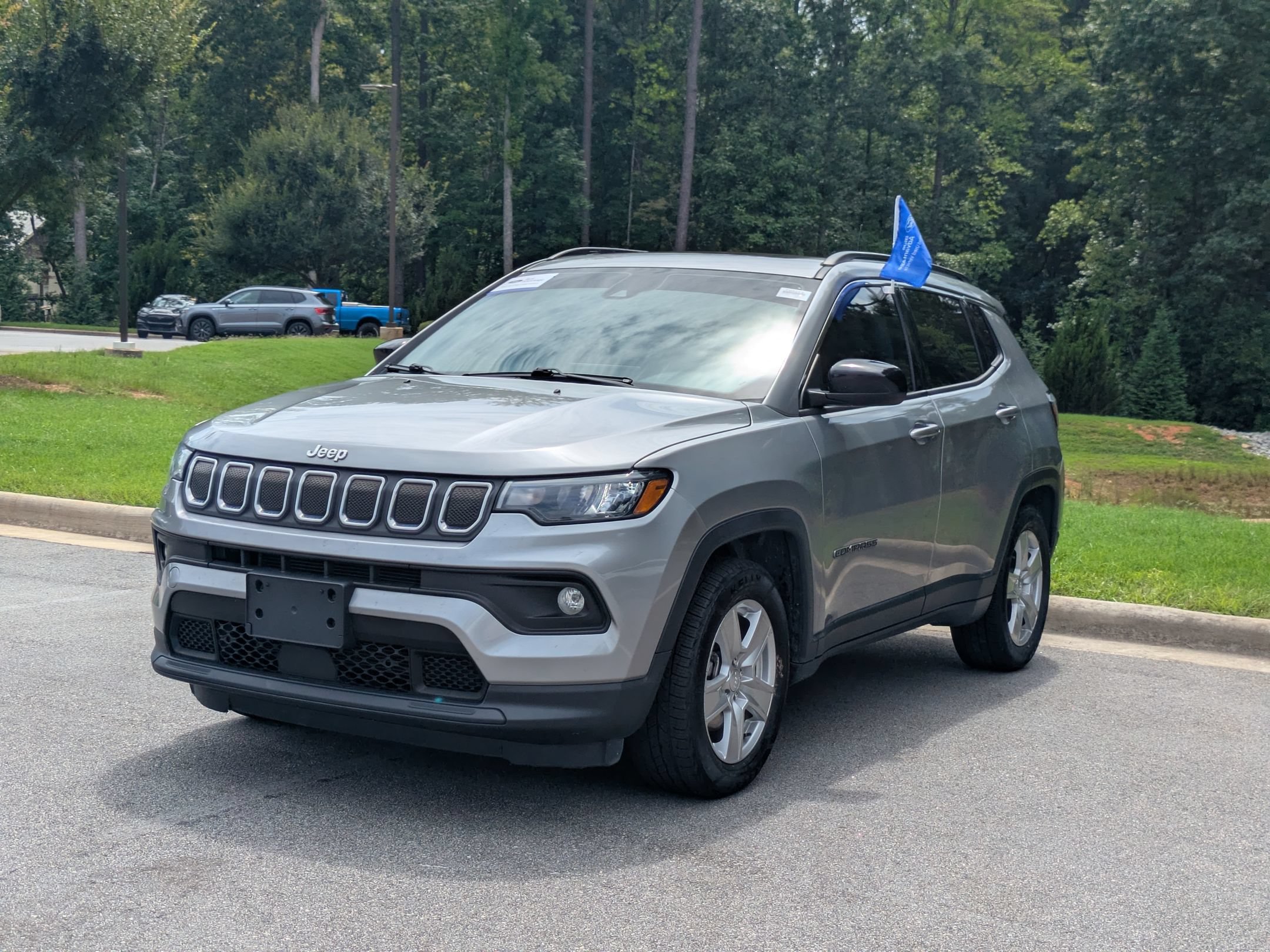 Used 2022 Jeep Compass Latitude w/ Sun and Sound Group FWD image 6